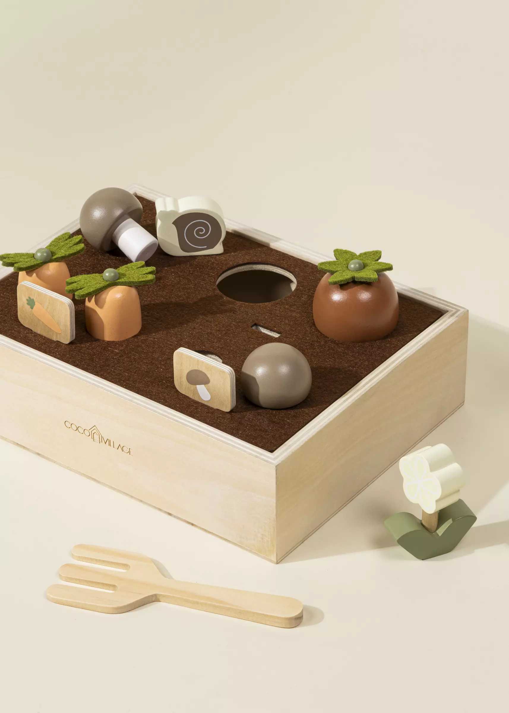 Coco Village Wooden Gardening Playset and Accessories - Image 5