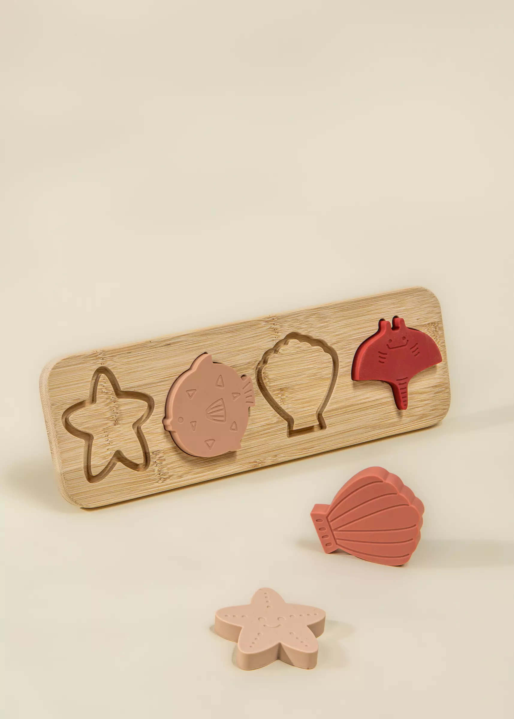 Coco Village Silicone Puzzle on Wooden Plate - Ocean