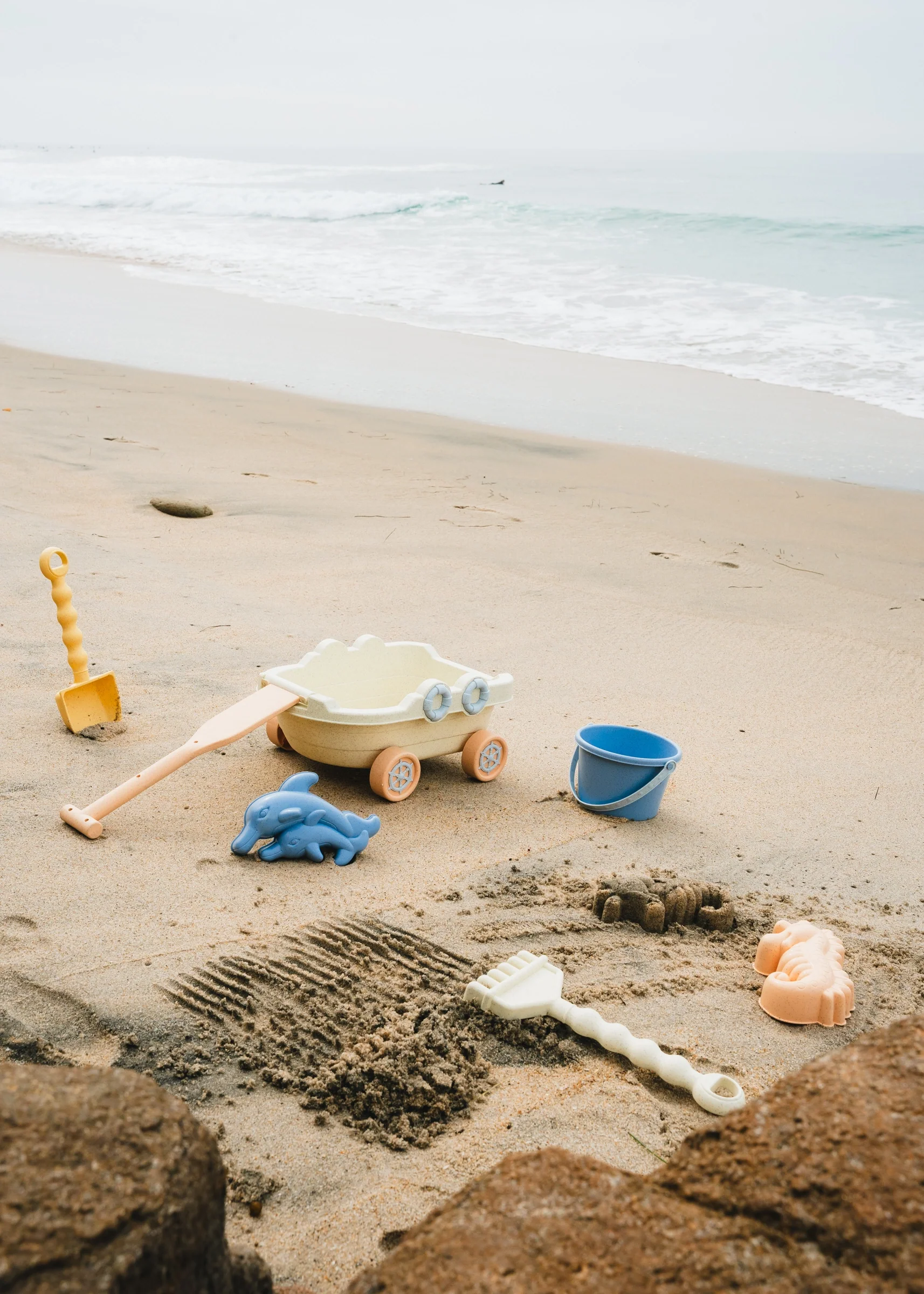 Coco Village Oversized 6-Piece Wheat Straw Sand Toy Set – Wagon & Accessories - Image 3