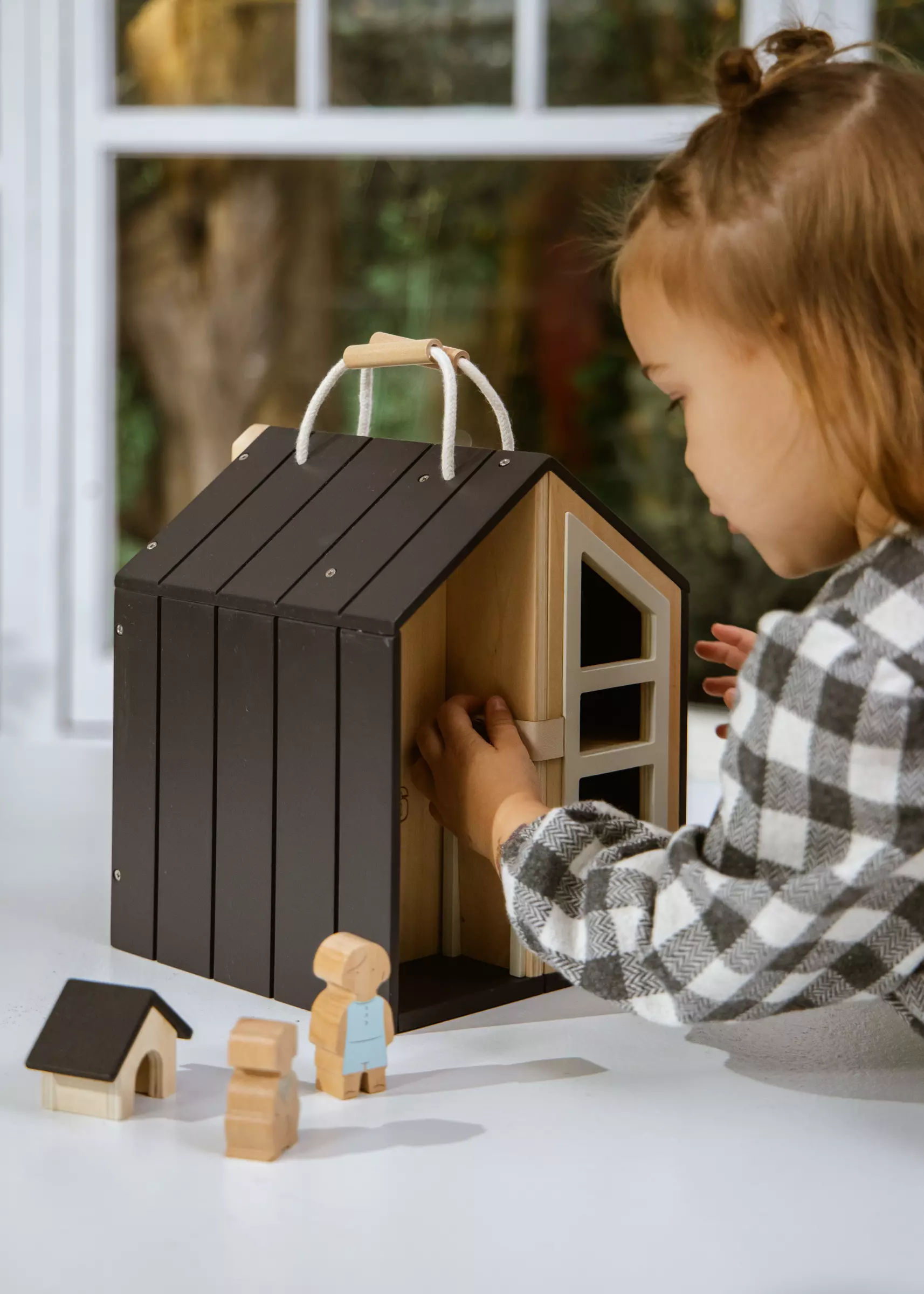 Coco Village Wooden Doll House To Go - Image 13