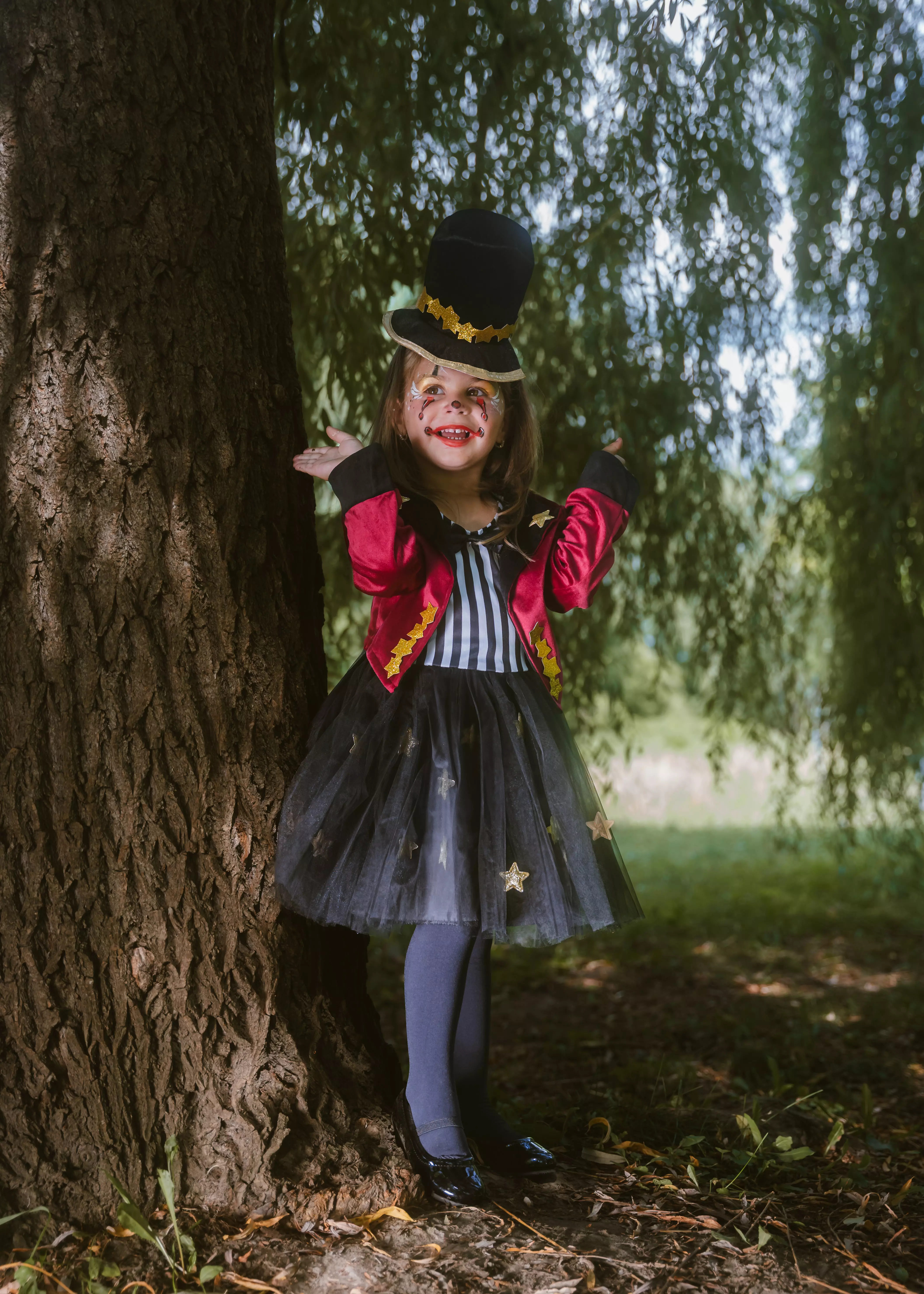 Coco Village Circus Master Costume - 5-6Y - Image 5