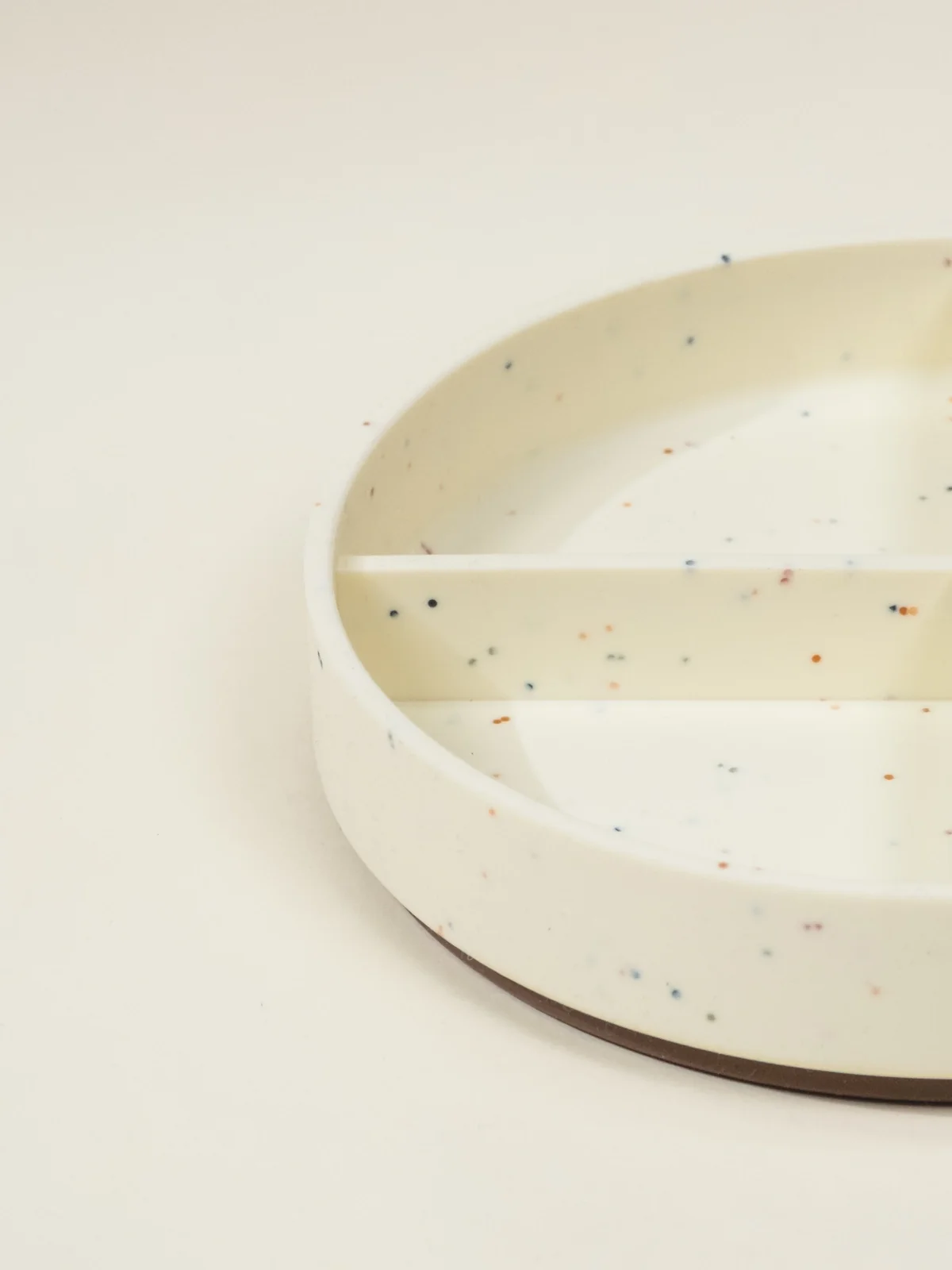 Coco Village Silicone Baby Suction Divided Plate – Pottery Collection - Image 3